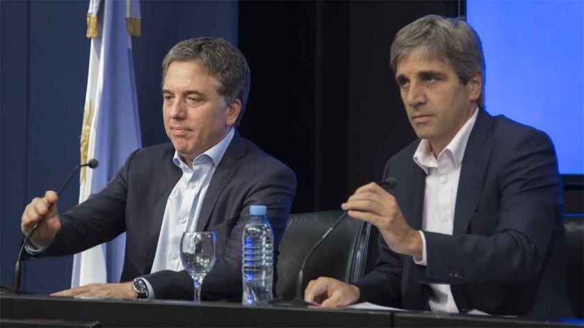 La suba del dólar y un nuevo “supermartes” suman tensión