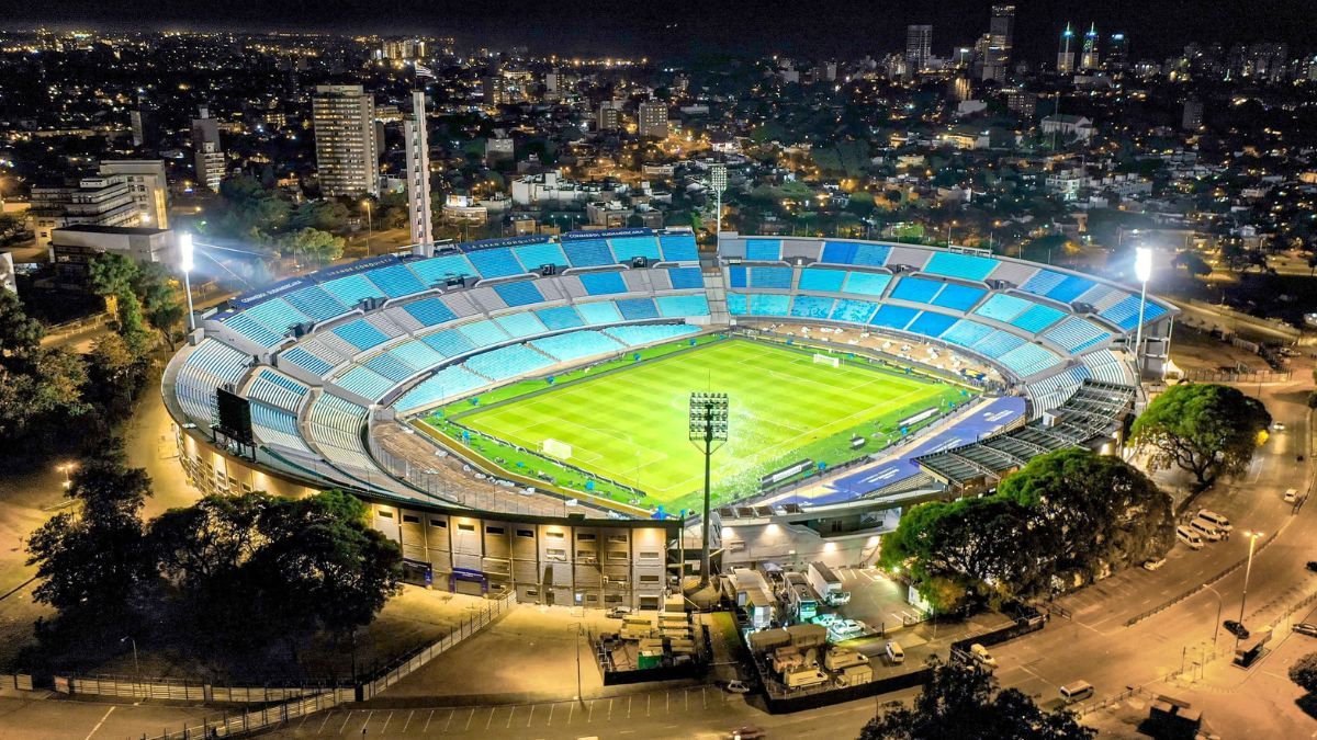 El estadio Centenario, sede de la final de la Copa Libertadores 2026 tiene capacidad para 60.000 espectadores. El estadio Centenario, sede de la final de la Copa Libertadores 2026 tiene capacidad para 60.000 espectadores.