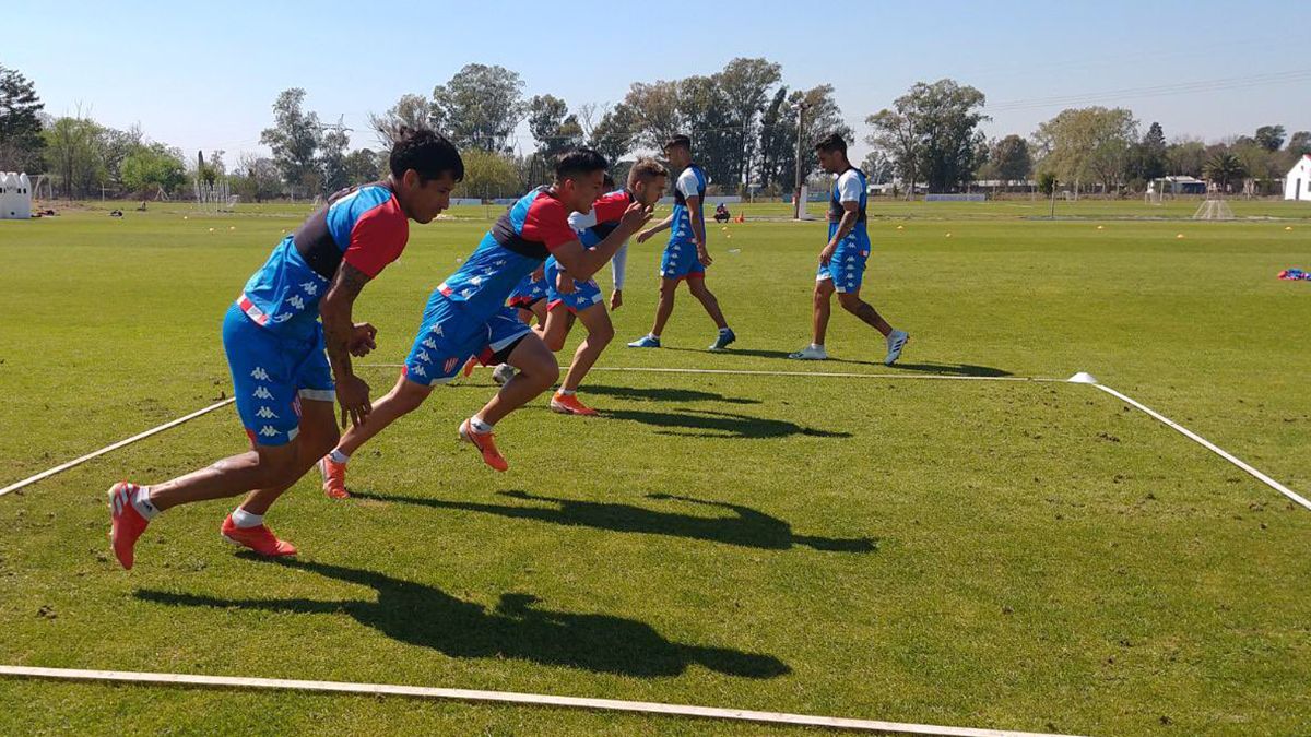 Unión jugará ante Newells el 26 de este mes
