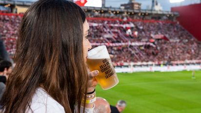 River venderá cerveza en el estadio Monumental: cuánto costará y quiénes podrán comprar