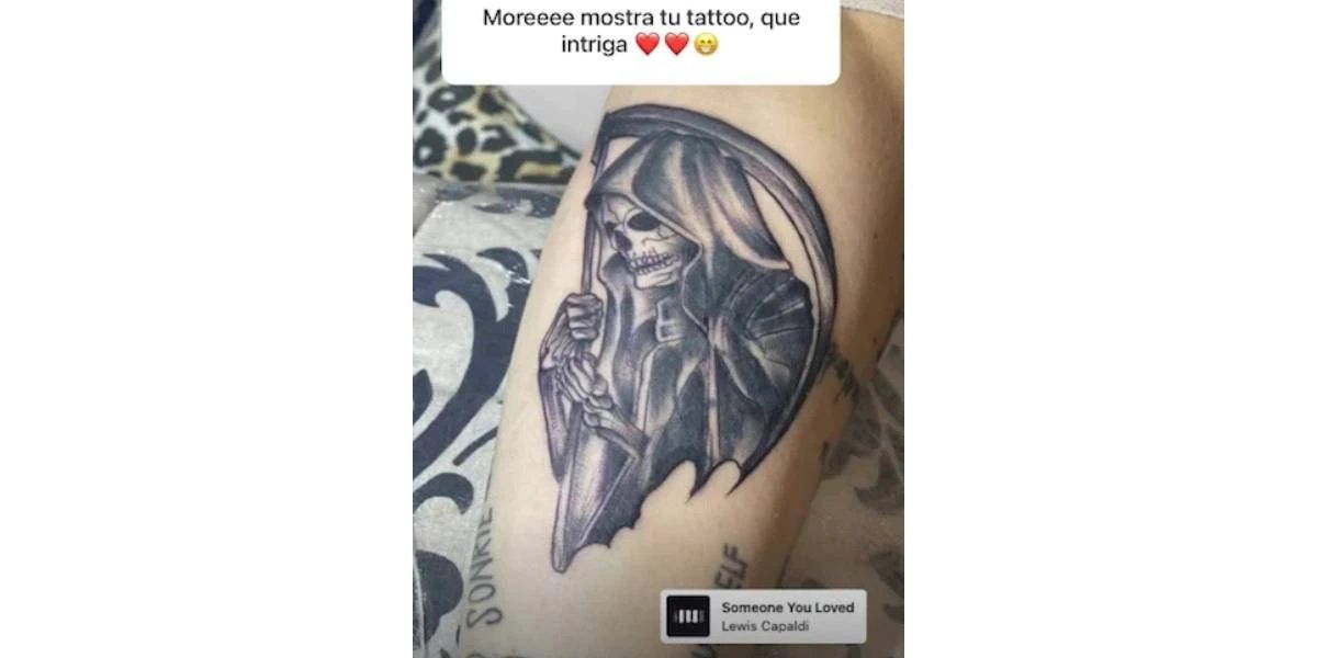 More Rial y su tatuaje de San La Muerte.