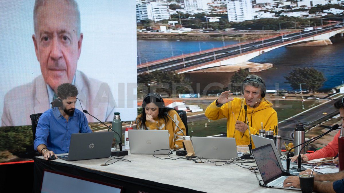 El infectólogo explicó que independientemente que la vacuna antigripal proteja contra los virus estacionales de la gripe, también genera un estímulo universal dentro del organismo para los virus.