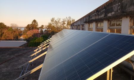 Ya se instalaron paneles y calefones solares en más de 200 clubes de 120 localidades de la provincia de Santa Fe. Ya se instalaron paneles y calefones solares en más de 200 clubes de 120 localidades de la provincia de Santa Fe.