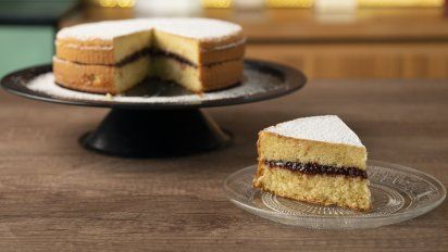 Tres bizcochuelos fáciles y baratos para hacer con los niños en casa