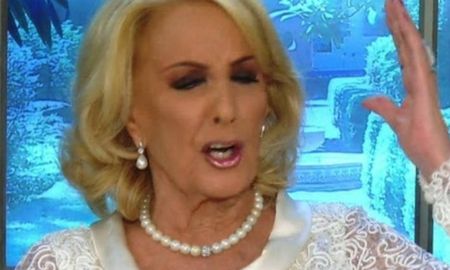 Mirtha Legrand, con pocas pulgas. Mirtha Legrand, con pocas pulgas.