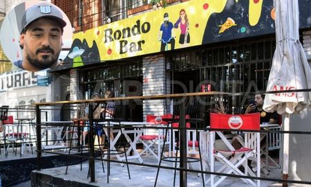 Alejandro es el dueño del bar atacado por un sicario en Rosario, el miércoles por la noche. Alejandro es el dueño del bar atacado por un sicario en Rosario, el miércoles por la noche.