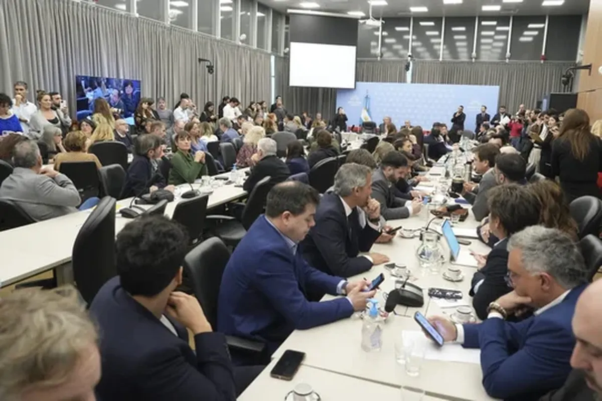 La LLA junto a los bloques dialoguistas podr&aacute; convertir este mi&eacute;rcoles en ley las modificaciones a la ley de Glaciares, como el Gobierno se hab&iacute;a comprometido ante los mandatarios de la mesa del Cobre.