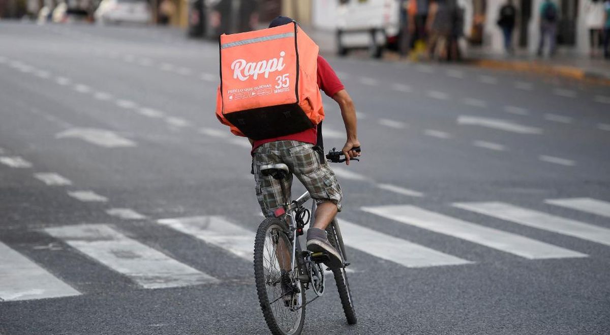 La Suprema Corte bonaerense no se pronunció sobre la naturaleza de la relación laboral, sino que rechazó los recursos de la empresa por falta de fundamentación adecuada, con lo que dejó firme el fallo anterior de un tribunal laboral platense donde se reconoció la relación laboral. La Suprema Corte bonaerense no se pronunció sobre la naturaleza de la relación laboral, sino que rechazó los recursos de la empresa por falta de fundamentación adecuada, con lo que dejó firme el fallo anterior de un tribunal laboral platense donde se reconoció la relación laboral.