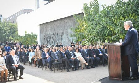 Desde la Casa Histórica de Tucumán, el mandatario apuntó contra los profetas del odio y señaló que algunos refriegan sus manos cuando la adversidad se cruza. Desde la Casa Histórica de Tucumán, el mandatario apuntó contra los profetas del odio y señaló que algunos refriegan sus manos cuando la adversidad se cruza.