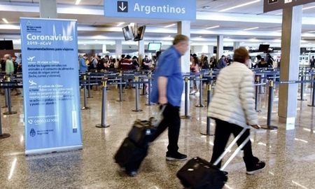 Turismo internacional: en marzo de 2021, los arribos por víaaérea bajaron 88% interanual, y las partidas, 61,6% Turismo internacional: en marzo de 2021, los arribos por víaaérea bajaron 88% interanual, y las partidas, 61,6%