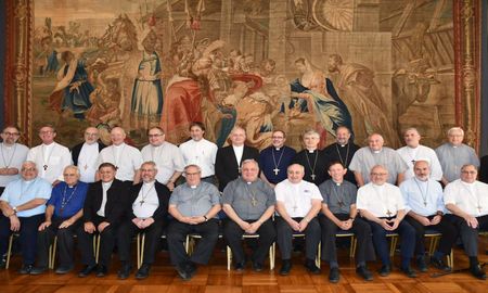 La Comisión Ejecutiva de la Conferencia Episcopal Argentina expresó su “enorme tristeza” por la muerte del papa Francisco. La Comisión Ejecutiva de la Conferencia Episcopal Argentina expresó su “enorme tristeza” por la muerte del papa Francisco.