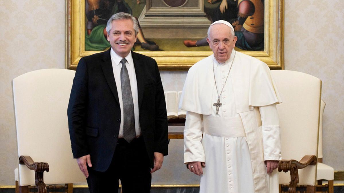 El presidente Alberto Fernández viajará durante la última semana de noviembre al Vaticano para visitar al Papa Francisco.