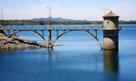 Embalse un maravilloso destino conocido como la Capital de los deportes náuticos. Embalse un maravilloso destino conocido como la Capital de los deportes náuticos.