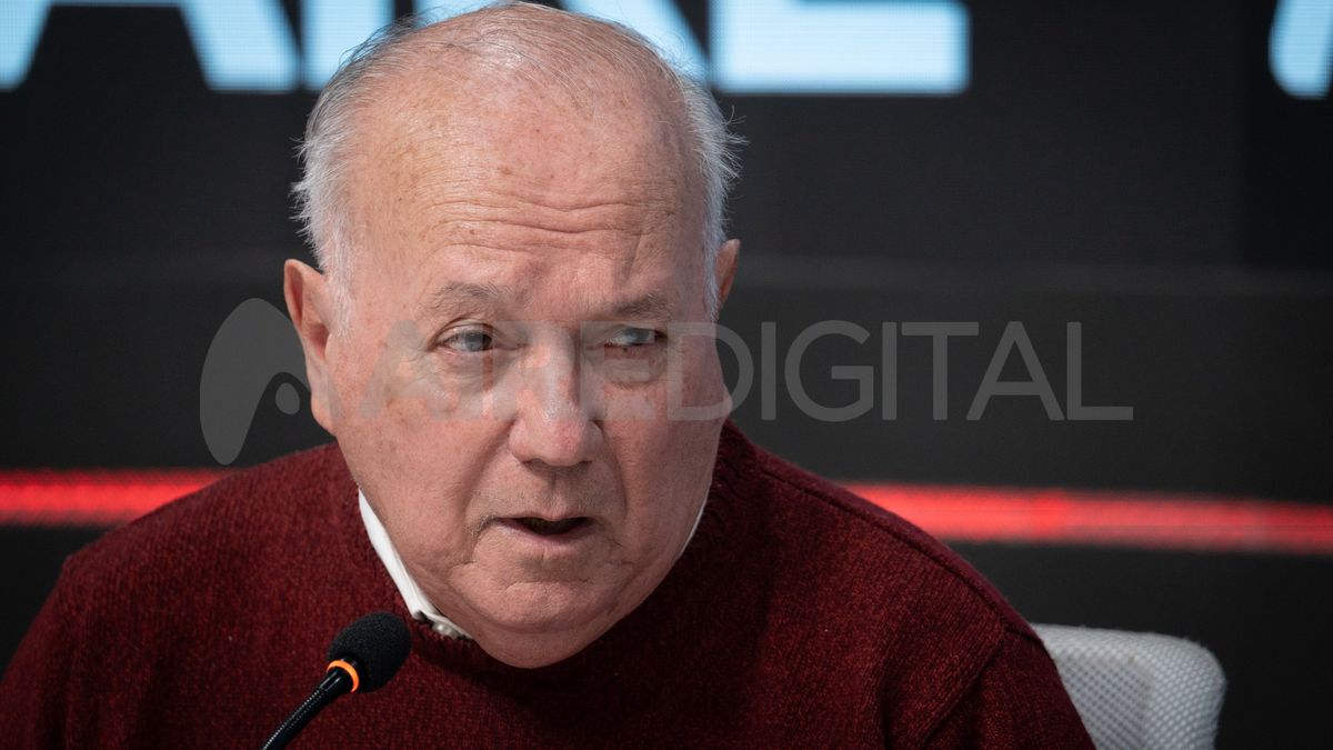 Eduardo Cóceres, reconocido abogado previsional y expresidente de la Caja de Jubilaciones, fue uno de los expertos que expuso en la Comisión de la Legislatura, apoyó los cambios respecto a la proporcionalidad y el aumento en la edad jubilatoria. Eduardo Cóceres, reconocido abogado previsional y expresidente de la Caja de Jubilaciones, fue uno de los expertos que expuso en la Comisión de la Legislatura, apoyó los cambios respecto a la proporcionalidad y el aumento en la edad jubilatoria.