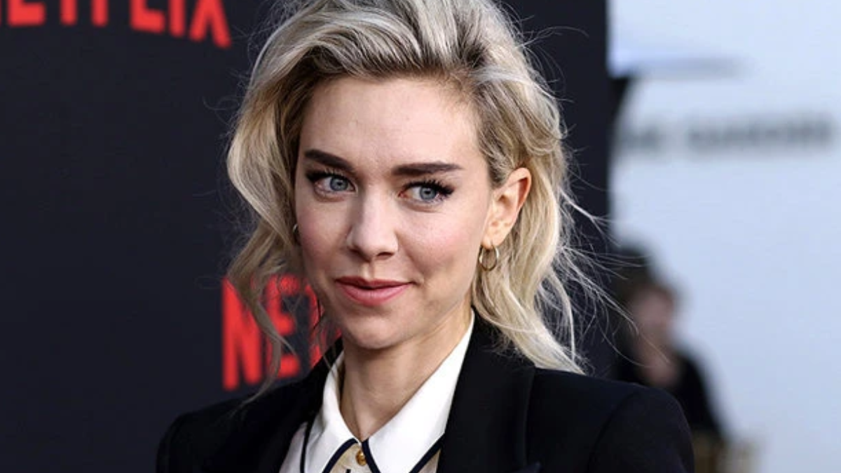 Siempre llega la noche es una película estadounidense de suspenso y drama criminal de 2025 dirigida por Benjamin Caron a partir de un guion de Sarah Conradt.