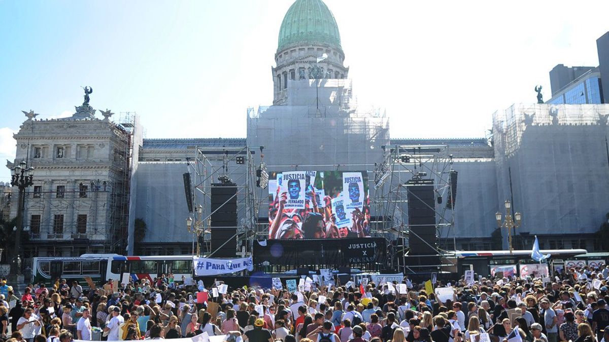 A un mes del crimen de Fernando Báez Sosa, manifestantes se concentraron en el Congreso
