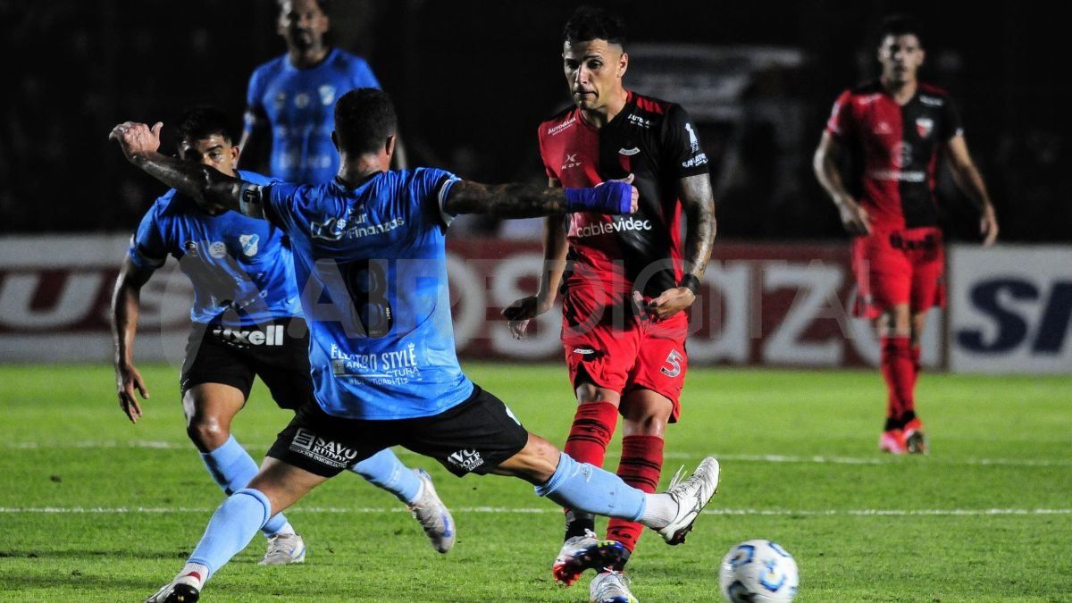 Alan Forneris fue de la partida en Colón vs. Temperley.