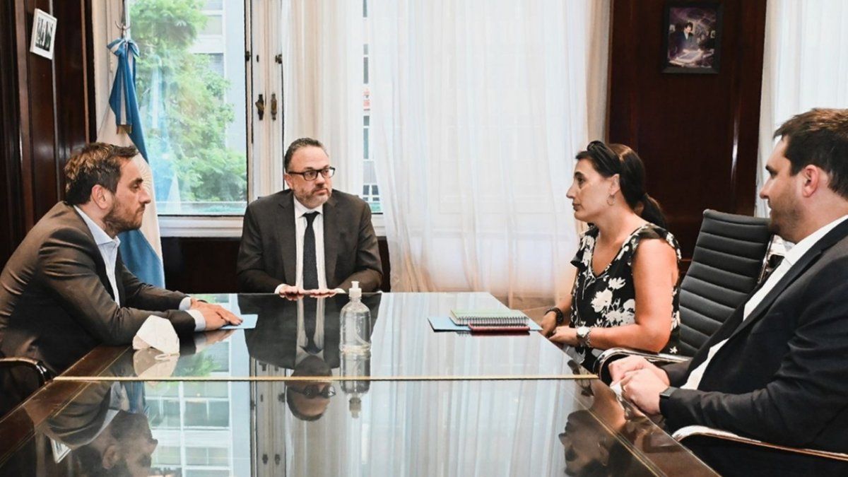 En un gabinete donde conviven diferentes concepciones de desarrollo y falta coordinación, resulta esencial que Kulfas, Cabandié y Filmus monitoreen con el mismo cuidado los mismos indicadores productivos, tecnológicos y ambientales.