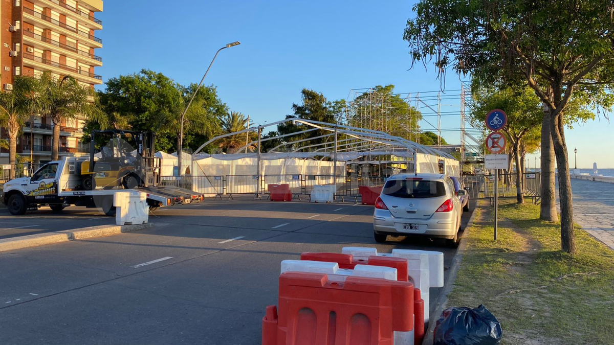 Está interrumpido el paso vehicular en la Costanera Oeste