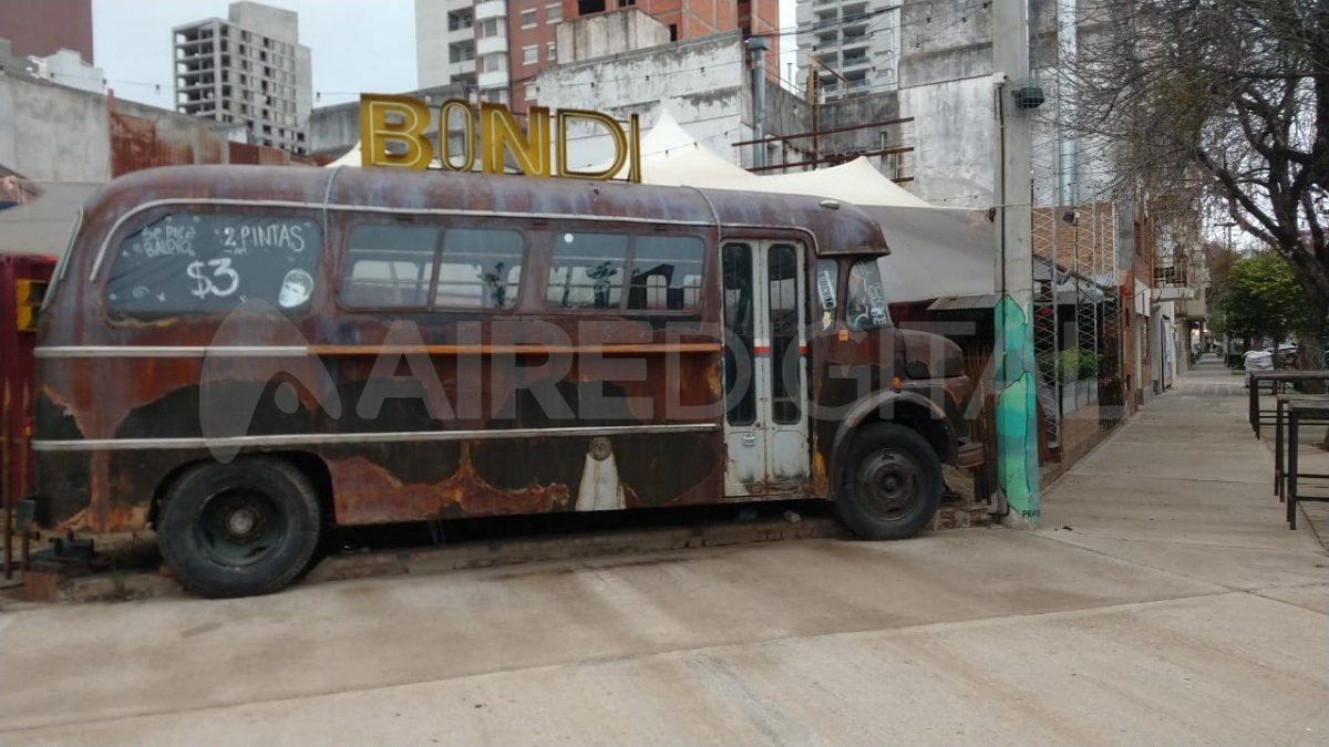Los dueños fueron el lunes por la noche hasta el bar ubicado en Mitre y Castellanos y se encontraron con el robo.