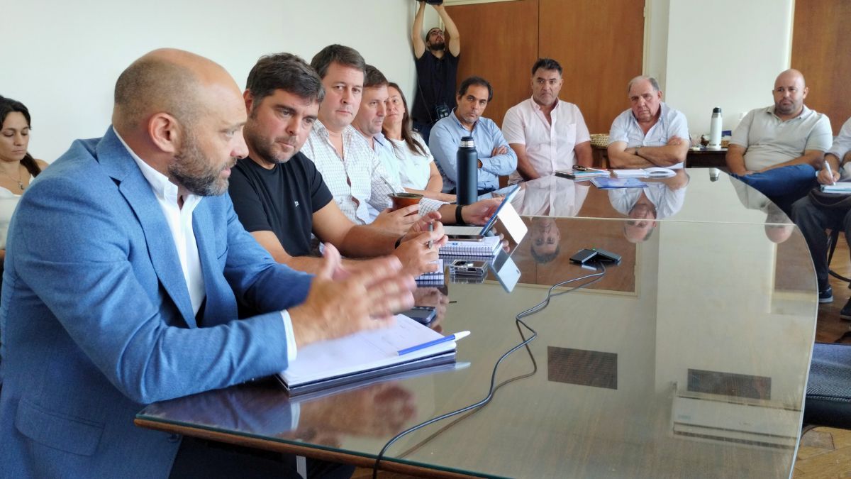 Puccini y Alconada, al frente el encuentro que tuvo lugar este viernes en el Ministerio de Desarrollo Productivo.
