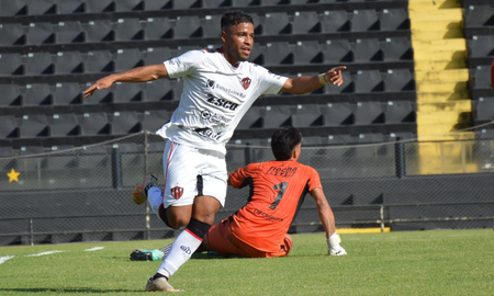 Colón cayó por goleada frente a Patronato en la ida de las semifinales de la Copa Túnel Subflivial Colón cayó por goleada frente a Patronato en la ida de las semifinales de la Copa Túnel Subflivial