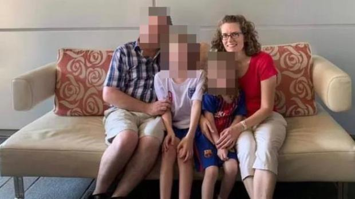 La madre falleció repentinamente mientras volaba desde Hong Kong con su familia. / GoFundMe