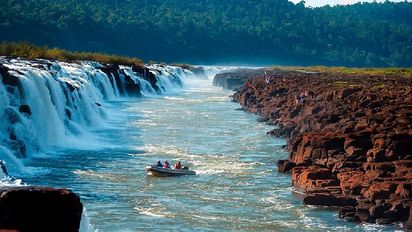 Escapada a un paraíso de Misiones con cataratas horizontales y una selva virgen por descubrir