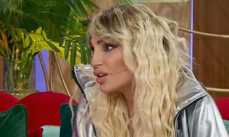 En Corta por Lozano, Vicky Xipolitakis se defendió tras enterarse de que su ex la quiere declarar insana. En Corta por Lozano, Vicky Xipolitakis se defendió tras enterarse de que su ex la quiere declarar insana.