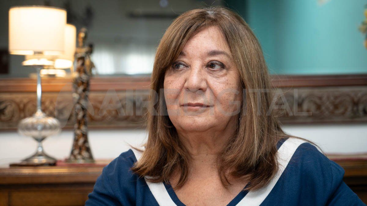 Claudia Montenegro utiliza la escritura para dar voz a mujeres silenciadas por la historia y visibilizar la lucha feminista. Claudia Montenegro utiliza la escritura para dar voz a mujeres silenciadas por la historia y visibilizar la lucha feminista.