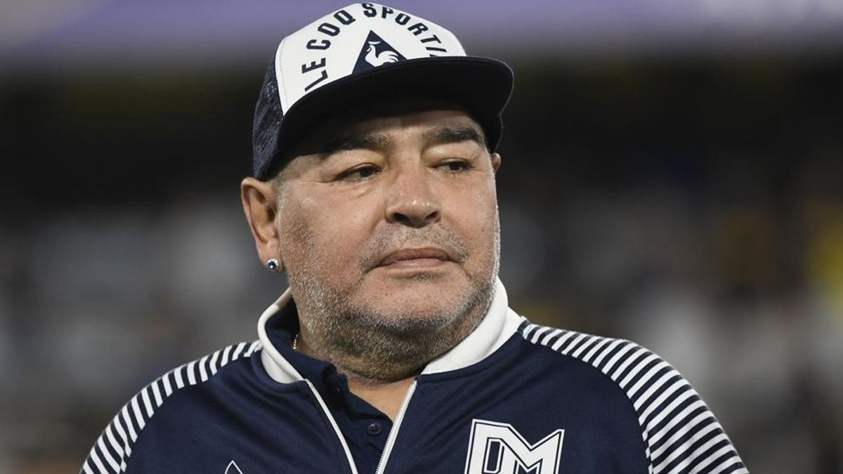 Diego Maradona falleció a los 60 años e intentan determinar si hubo negligencia en sus cuidados que lo llevaron a la muerte.