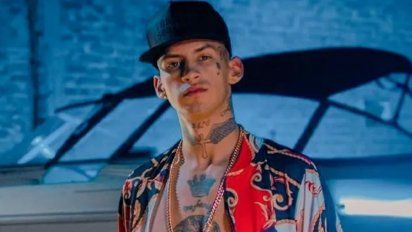 El nombre de nacimiento de L-Gante es Elian Ángel Valenzuela. Actualmente tiene 21 años.