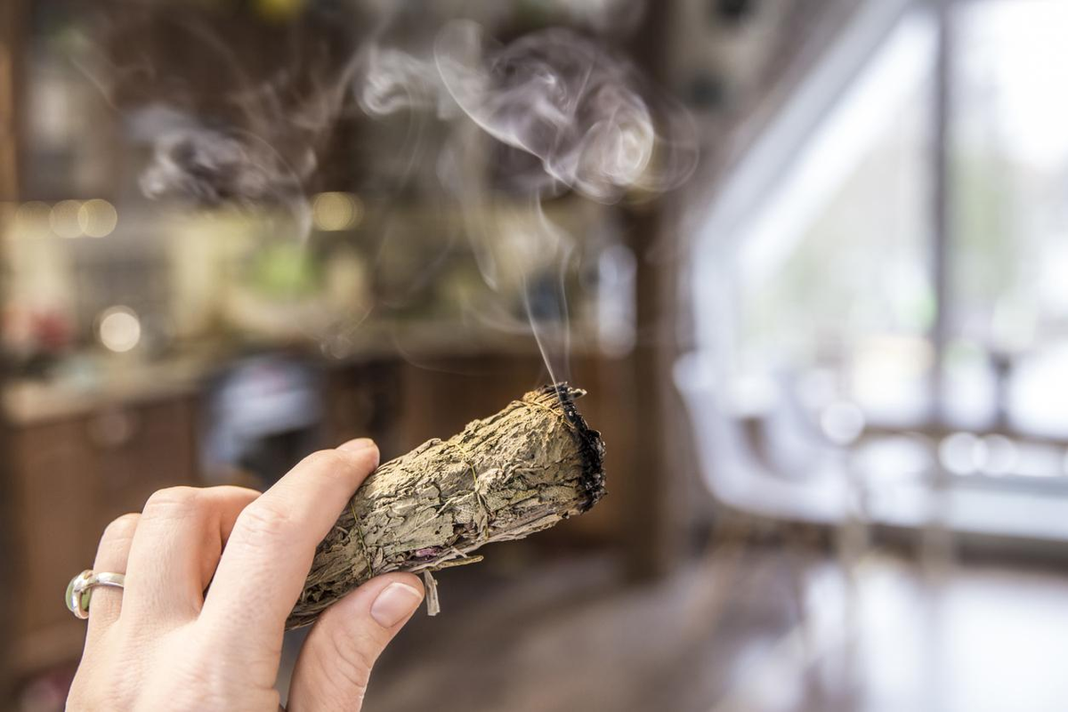 Los baños de sal son rituales óptimos para alejar las malas vibras. Los baños de sal son rituales óptimos para alejar las malas vibras.
