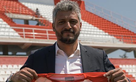 Unión presentó de manera oficial a Gustavo Munúa. Debuta este viernes frente a Platense Unión presentó de manera oficial a Gustavo Munúa. Debuta este viernes frente a Platense