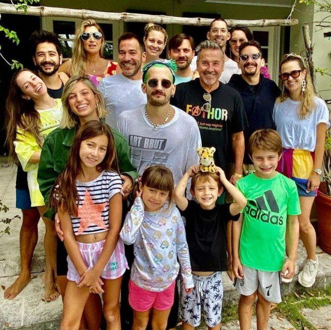 Ricardo Montaner junto a su familia durante la cuarentena.