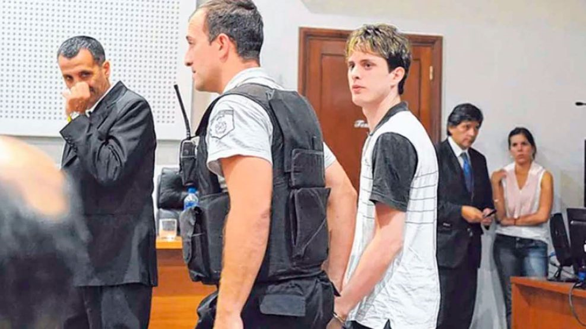 René Ungaro, jefe narco rosarino, fue acusado de ordenar un ataque a tiros y pagar 30.000 pesos por cada víctima fatal. René Ungaro, jefe narco rosarino, fue acusado de ordenar un ataque a tiros y pagar 30.000 pesos por cada víctima fatal.