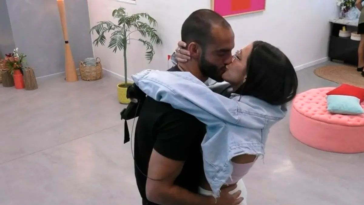 Aseguran que Juliana de Gran Hermano le fue infiel a Maxi.