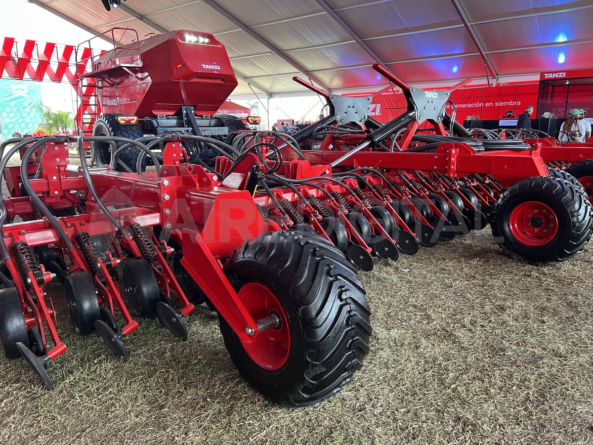 Tanzi presentó sus sembradoras en la Expoagro 2025. Tanzi presentó sus sembradoras en la Expoagro 2025.