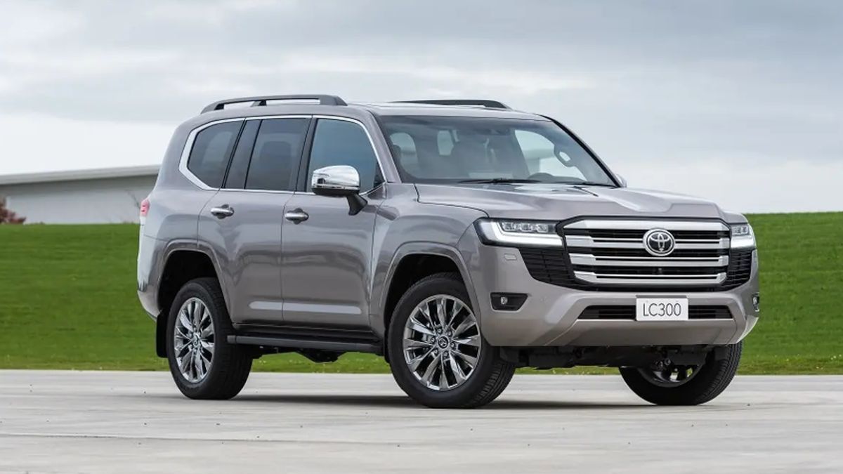 Toyota Land Cruiser 300.