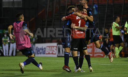 Atlético de Rafaela venció en los penales a Quilmes y avanzó a semifinales del Reducido de la Primera Nacional. Atlético de Rafaela venció en los penales a Quilmes y avanzó a semifinales del Reducido de la Primera Nacional.