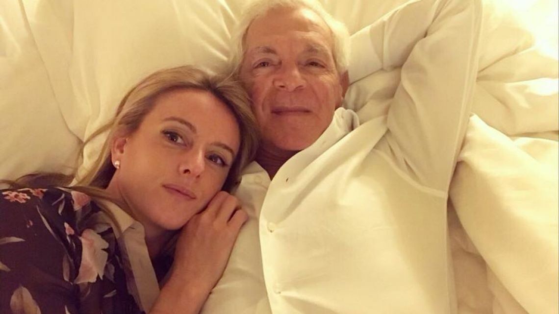 Las primeras vacaciones de Eduardo Costantini con su novia de 29 años