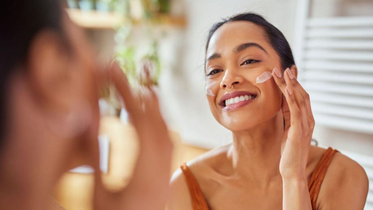 El secreto de Charlotte Tilbury para preparar la piel y lograr que el maquillaje dure todo el día.