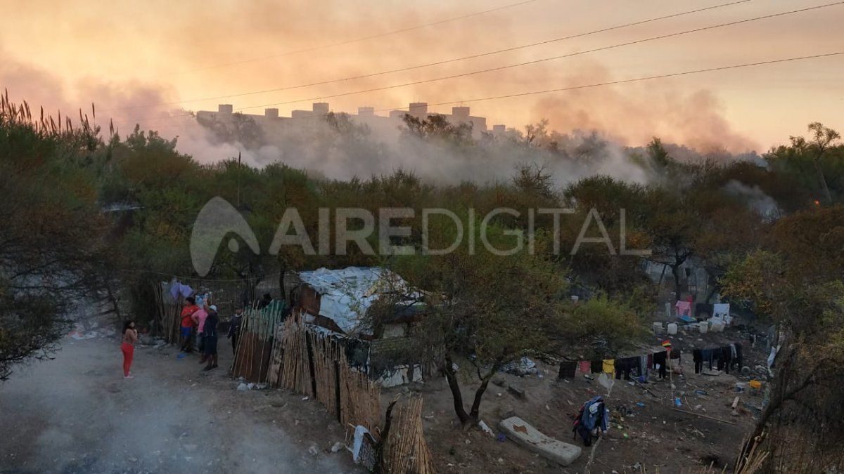 Los incendios afectaron el asantamiento