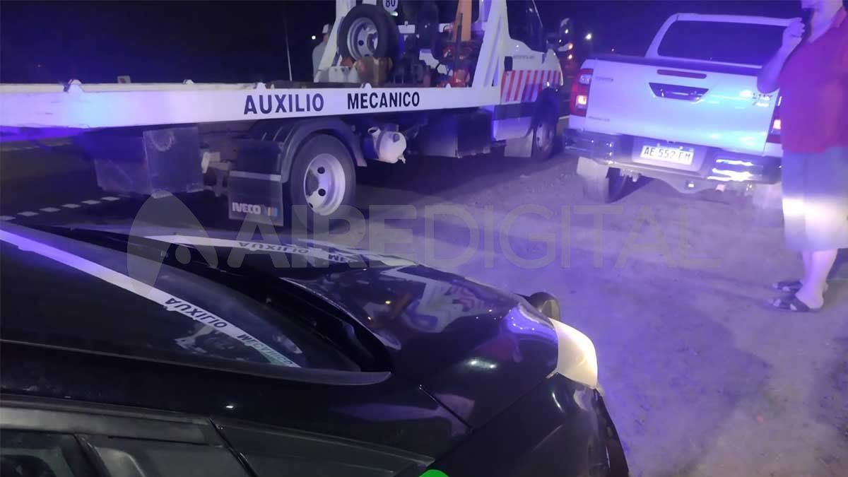 El conductor de la camioneta recibió asistencia, cambió el neumático dañado y pudo continuar su marcha.