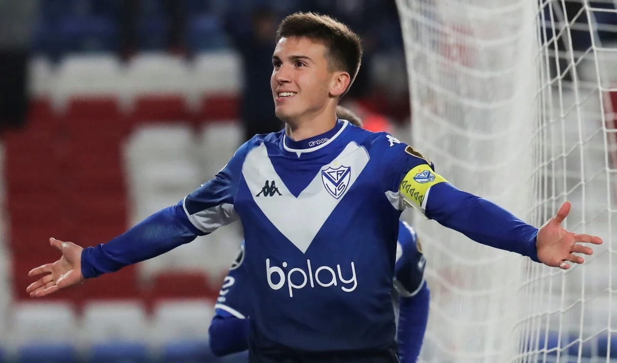 Vélez transfirió a Máximo Perrone a Manchester City en más de 9.000.000 de euros