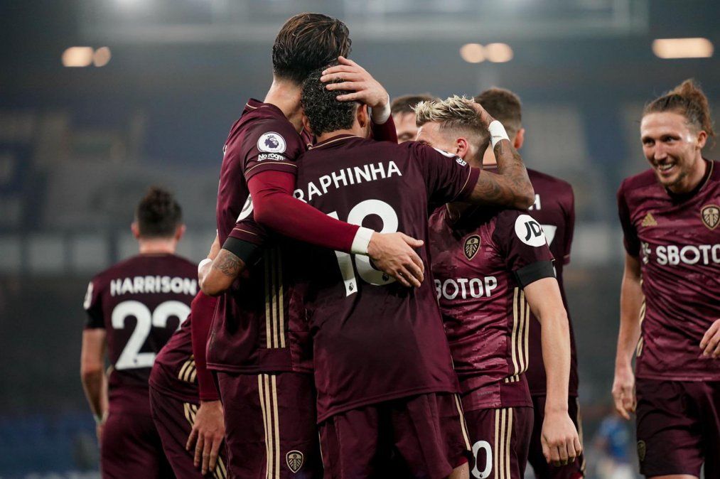 El Leeds superó su racha negativa y volvió a la victoria venciendo a Everton a domicilio en la Premier League.