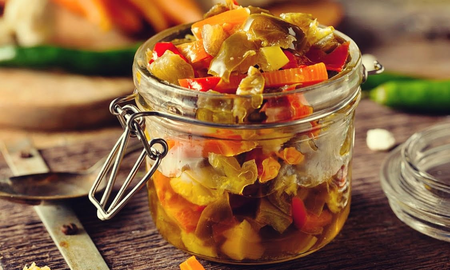 Escabeche de pollo, el plato tradicional argentino que todos disfrutan. Escabeche de pollo, el plato tradicional argentino que todos disfrutan.