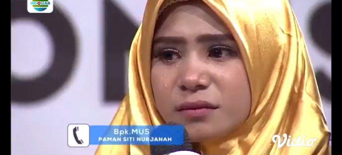 Participaba de un concurso para pagar el tratamiento de su madre, la llamó para contarle sus logros y se enteró que había muerto