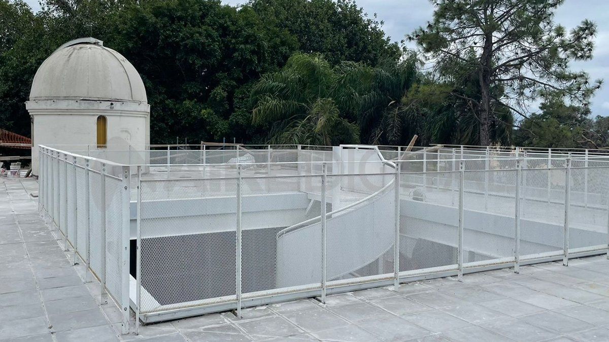 Perotti recorrerá los avances de la obra que el gobierno provincial lleva adelante en el observatorio astronómico Centro Observadores del Espacio (CODE). Perotti recorrerá los avances de la obra que el gobierno provincial lleva adelante en el observatorio astronómico Centro Observadores del Espacio (CODE).