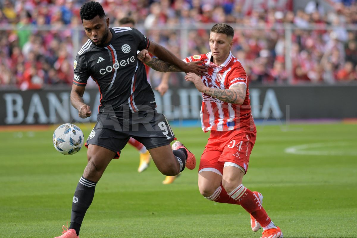 Unión empató con River en Santa Fe y quedó escolta en la Liga Profesional